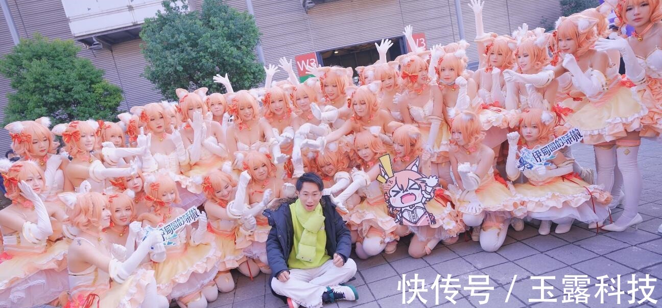 小哥哥|剑网三怀旧服已Coser成堆,数百人同台表演,漫展变古装T台秀