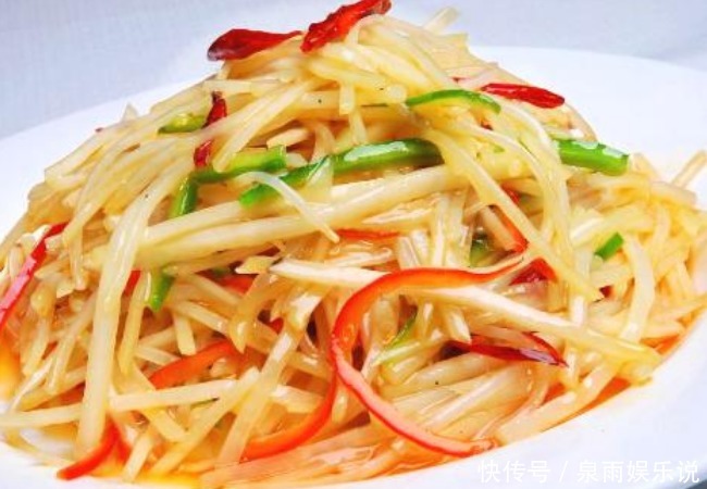 酸辣土豆丝|炒土豆丝,有人先放醋,有人后放醋放对了时间,更脆爽更入味