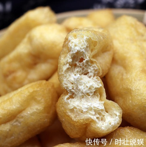 炸豆腐泡|炸豆腐泡，直接炸还是裹面粉炸教你一招，金黄酥脆，起泡不油腻