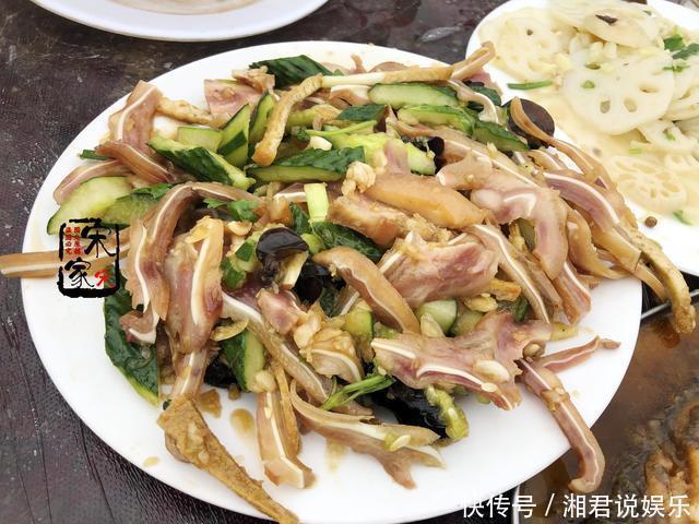 宴席|农村330元一桌的宴席,鸡鸭鱼肉都有,利润在哪