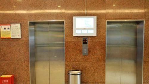 电梯|两梯四户和一梯两户有何区别好多人不懂买错，入住才知有多坑
