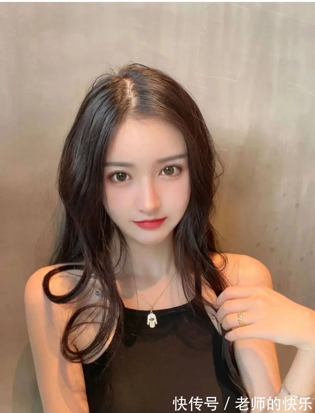 |微微搞笑：闺蜜深夜发出邀请，去了后才知道……