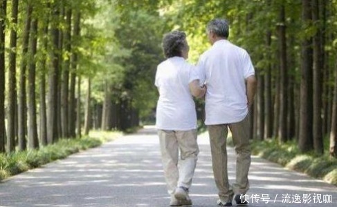 不便|老年人走路，关乎寿命长短！长寿老人走路都有2个特征，你中了吗