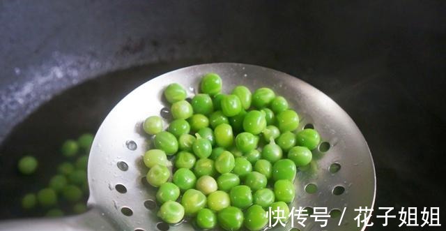 胡萝卜|好吃好做的一道菜,食材简单,做法省事,营养丰富,老少皆宜!