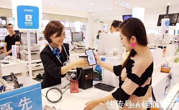 用户|一巨头正式崛起，曾砸30亿对抗微信支付宝，如今已有3亿用户