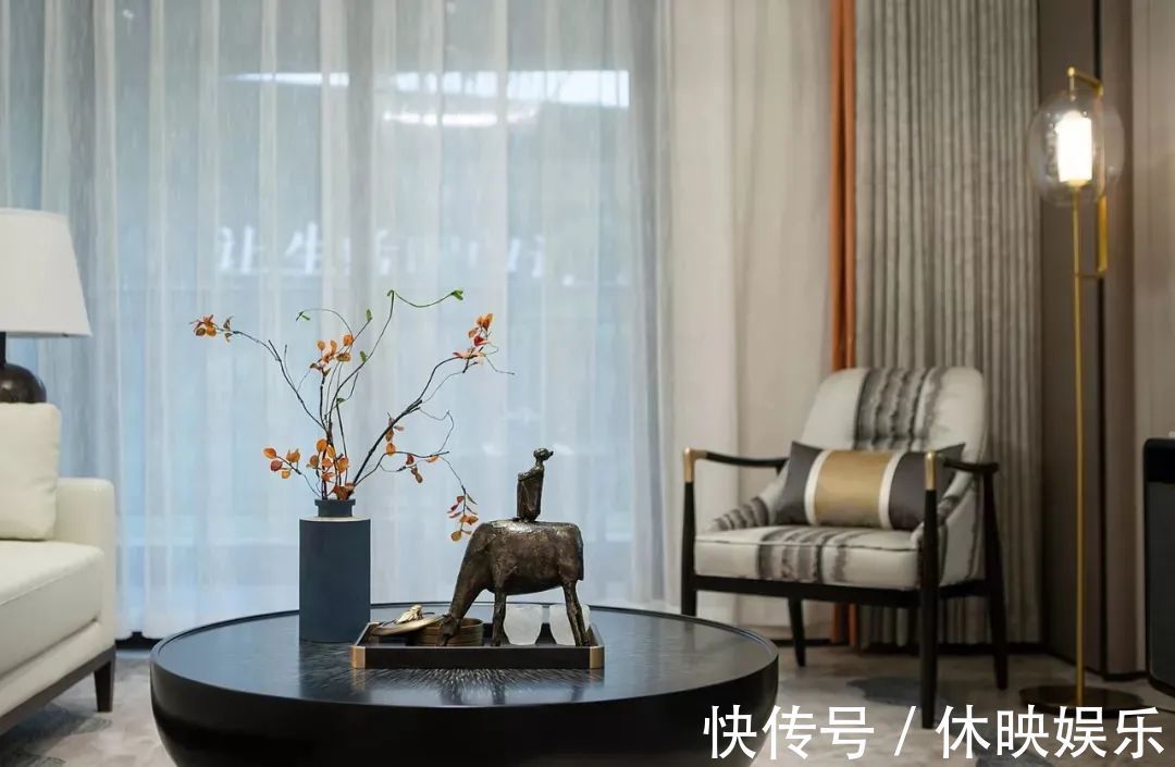 诗意|142㎡现代禅意,儒雅舒适的空间,满屋子的轻松与诗意