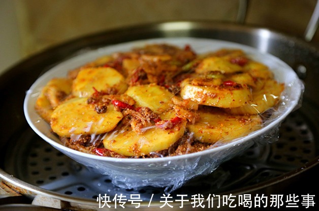 做粉蒸肉，不能裹米粉直接蒸，学会2个技巧，软烂鲜香，入味不腻