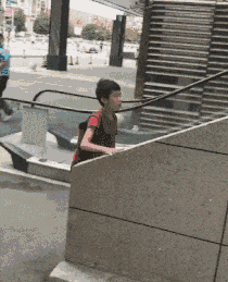 |搞笑GIF:据说看不懂的都是纯洁的好孩子