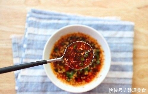 简单|好菜缺蘸料?教你调制万能蘸料,蘸啥啥香做法还简单