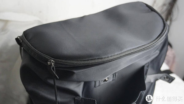 选不到便宜实用的通勤包？这几款背包推荐给你