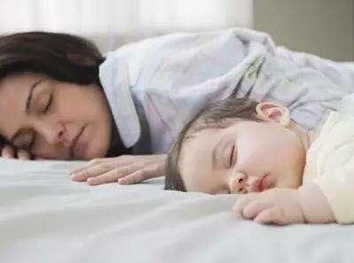 孩子|宝妈坚持按摩孩子的小脚 可能会有助于孩子开发大脑 ！