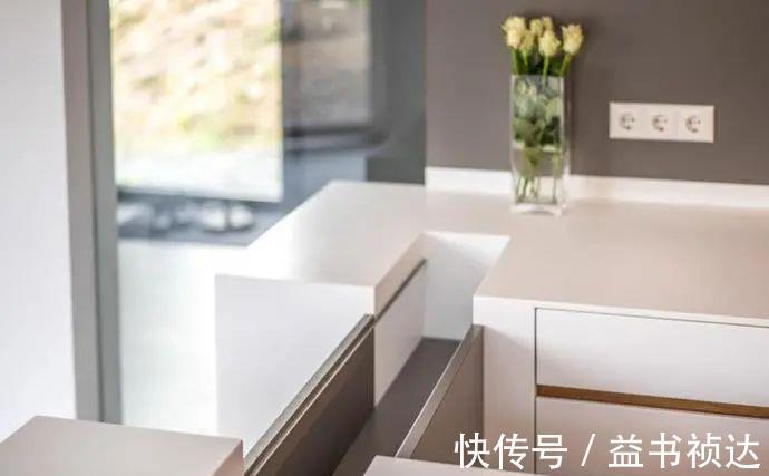 灶台|非要在灶台和灶台之间装2块钢板，多个置物架，放油盐酱醋挺好！