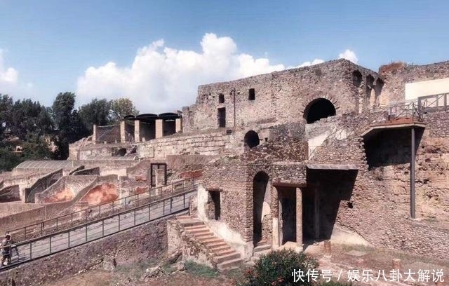 a6356|地震来临,“母亲”紧紧护着孩子死去,被人发现已过了4000年