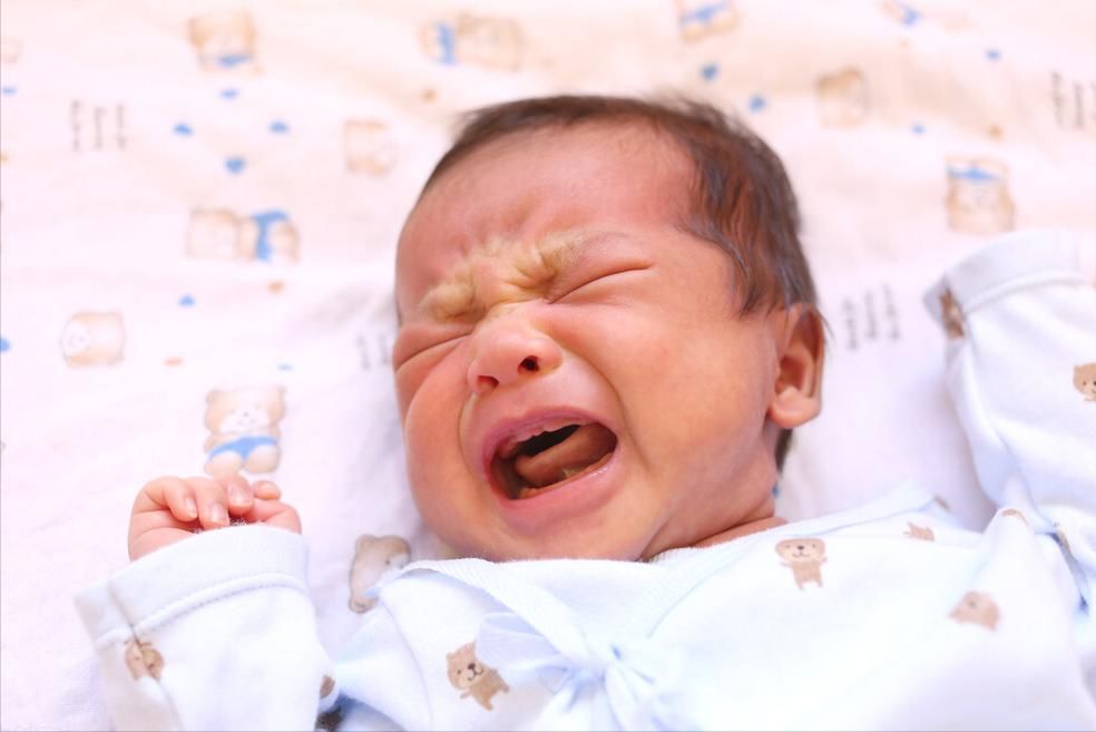 宝妈|0-3月新生宝宝哭闹不止,爸妈手足无措?送你7个哄停妙招,很实用