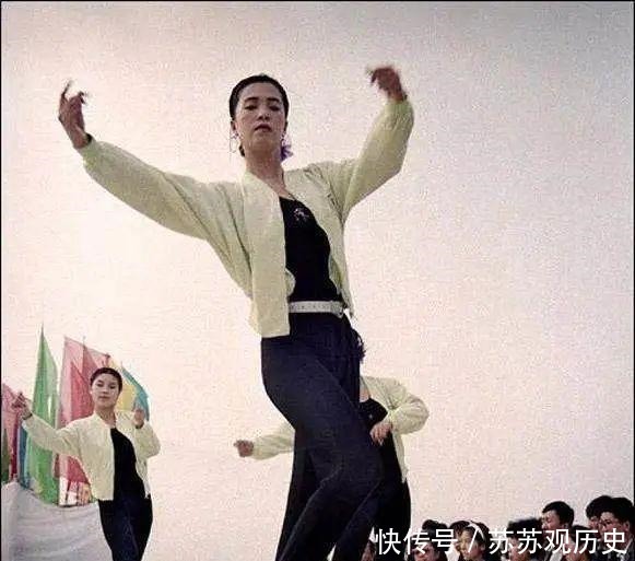 老照片实拍改革开放初期中国大陆的模特