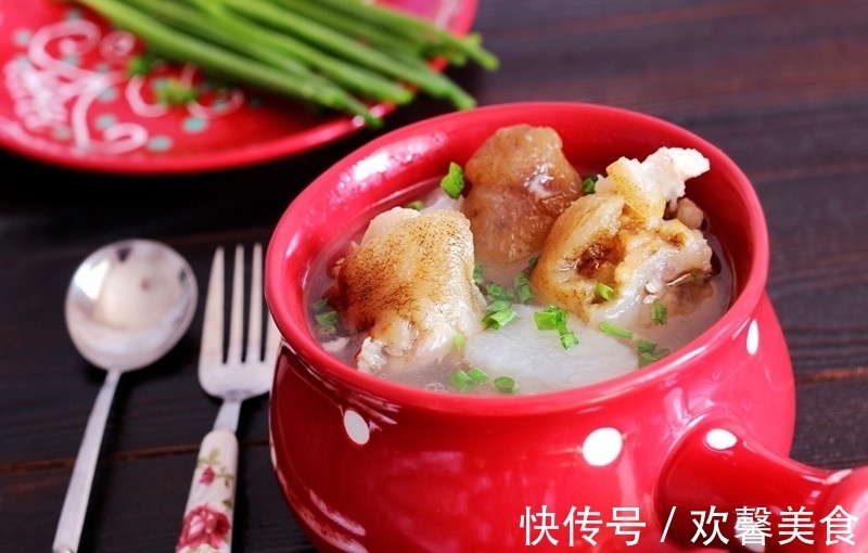 腊猪脚|白萝卜吃了几十年，如此搭配第一次，盐都不用，一出锅就招疯抢！