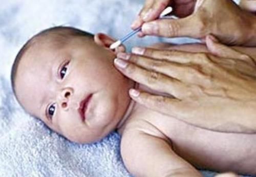 单纯型|宝妈好奇,挤了下宝宝耳朵上的'聪明孔',医生:这种孔不能挤啊