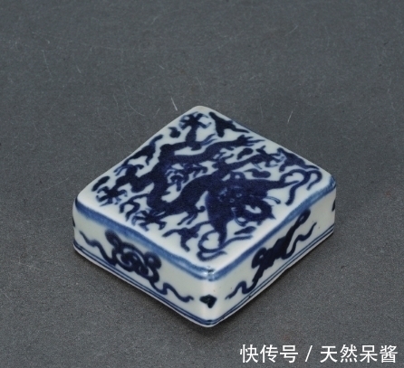 瓷器#奇形怪状以精巧取胜的瓷器材质镇纸,值得收藏吗