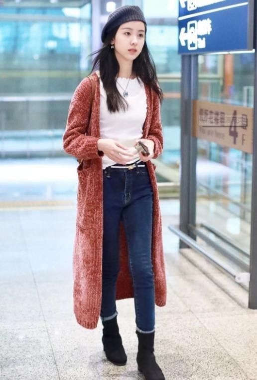 针织衫 秋冬内搭的“神器”,保暖又美观,这样选择开衫就对了