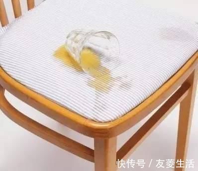 羽绒服再也不用出去洗，教你一招立刻弄干净！