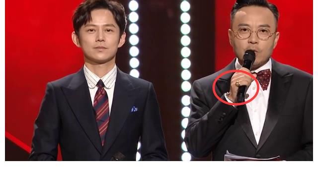 汪涵唱歌跑调主持卡词,不如何炅状态稳,李莎旻子替换了沈梦辰