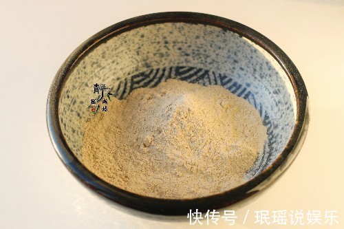 懒人早餐饼新做法，香甜柔软更护肝，老少皆宜，吃1口就忘不掉