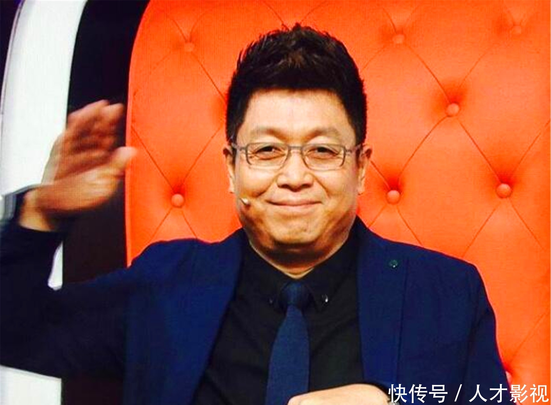 富婆|他两度离婚,61岁被身价9.8亿富婆“逼婚”,王为念有什么魅力?