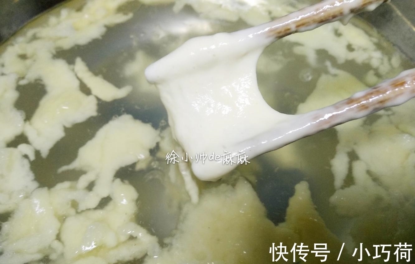 面疙瘩|早餐这样简单做, 只需要两根筷子就搞定, 每次都要吃上三碗才过瘾