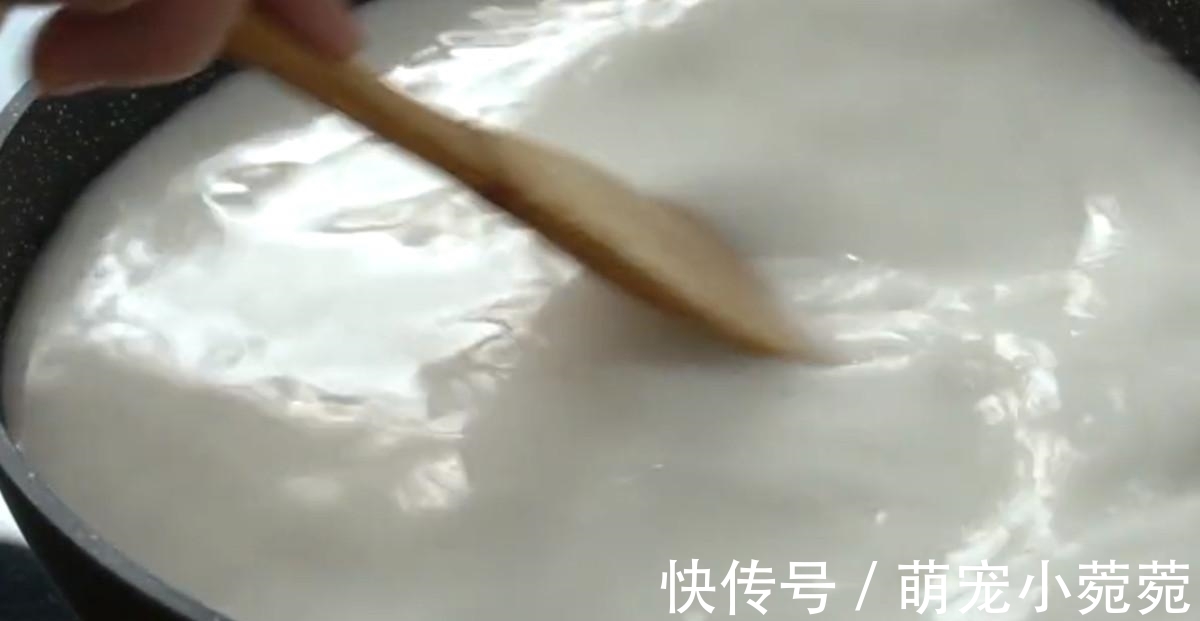 冷藏|天热想吃凉粉，不用出去买，在家做一大盆，清凉滑嫩吃不完！