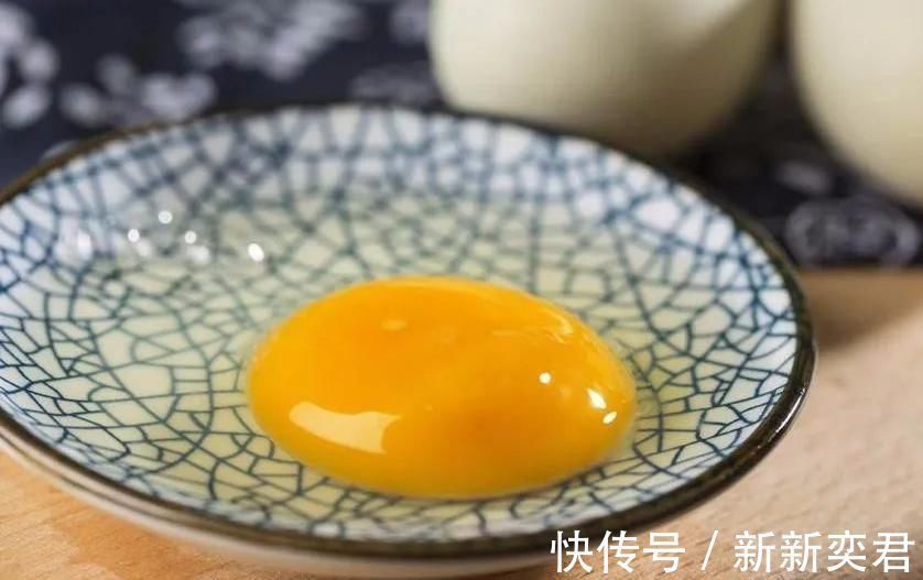 疗效|鸡蛋油是个宝,药食同源！民间偏方外用,竟有21种疗效！极少人知道