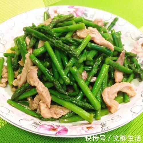 女性不愿老太快,要坚持吃三种美食,减肥瘦身,降压减脂,显年轻