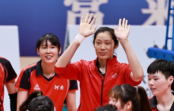 世锦赛|期待!郎平有望三进宫回归女排?或和朱婷冲击2022年世锦赛冠军