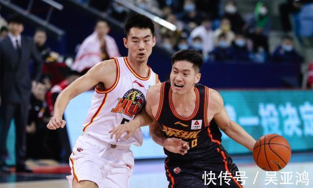 白昊天|姜宇星补篮绝杀,吉林1分险胜黑马!琼斯31+三双,沈梓捷复出2+6