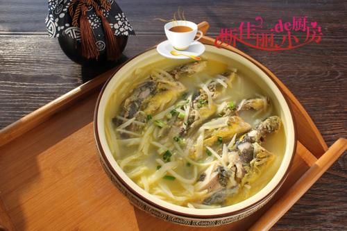 47岁女人轻断食晚餐，走红朋友圈，网友：真自律，这么吃想胖都难