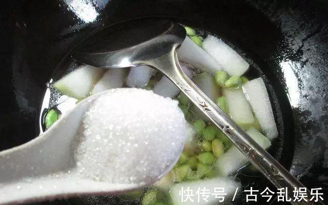 更年期|适合女人吃的“天然雌激素”,坚持吃,瘦身效果显,抗衰老还不贵