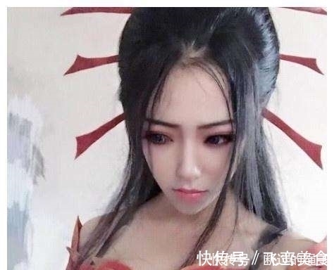 眼神|小姐姐cos焰灵姬太霸气，看到这眼神，真人版主角要凉了