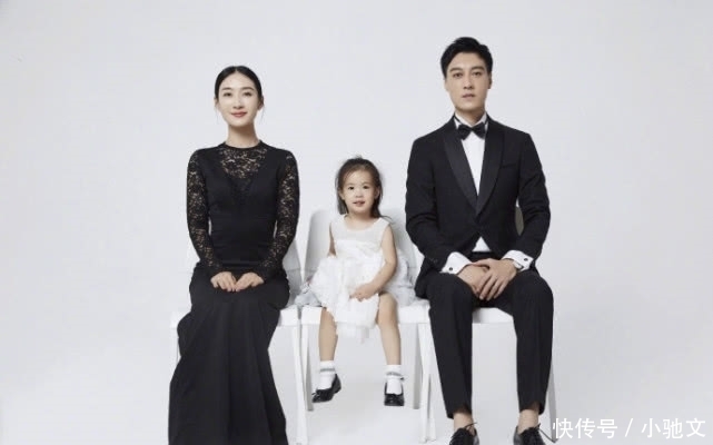 "安陵容"陶昕然晒一家三口合照,女儿小何陶长相神似爸爸