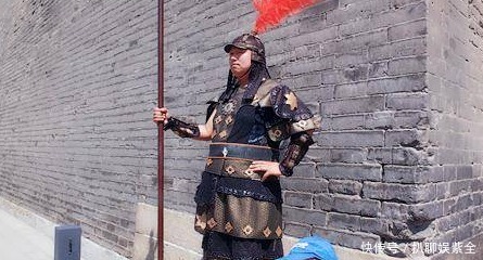 守城|她拒嫁豪族公子,偏偏选择守城卒,私赠千金求婚,生4子均为皇帝