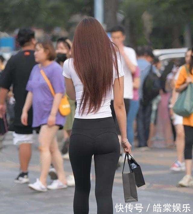 搭配 打底裤才是穿搭主角,让你放松心情,懒散随意!