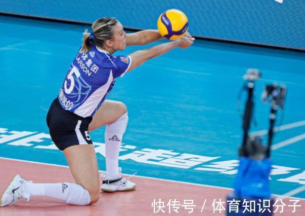 拉尔森|上海女排3-0取胜不足喜，全队一传出现波动，拉尔森下滑严重
