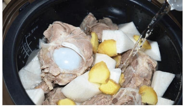 吃货爆料：猪身上这个部位，比排骨便宜好吃，不买就是“傻瓜”！