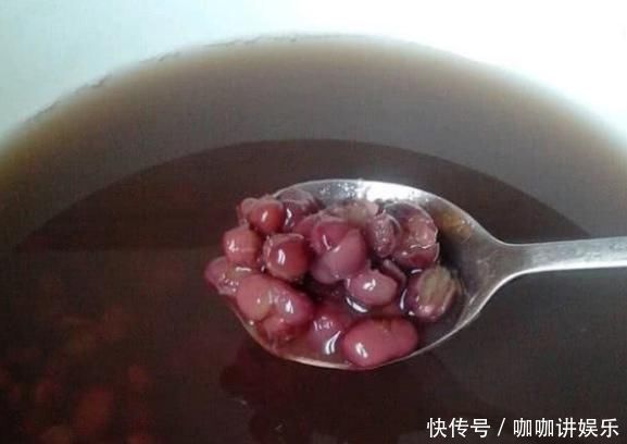 闭经|月经量越来越少，多吃3种“零食”，子宫干净，早衰不来扰！