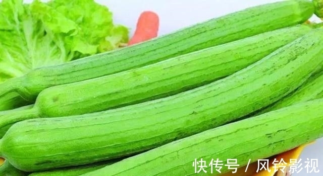丝瓜蒸腊肠|简单好吃的丝瓜蒸腊肠，荤素搭配，营养美味，家中孩子爱吃的菜肴
