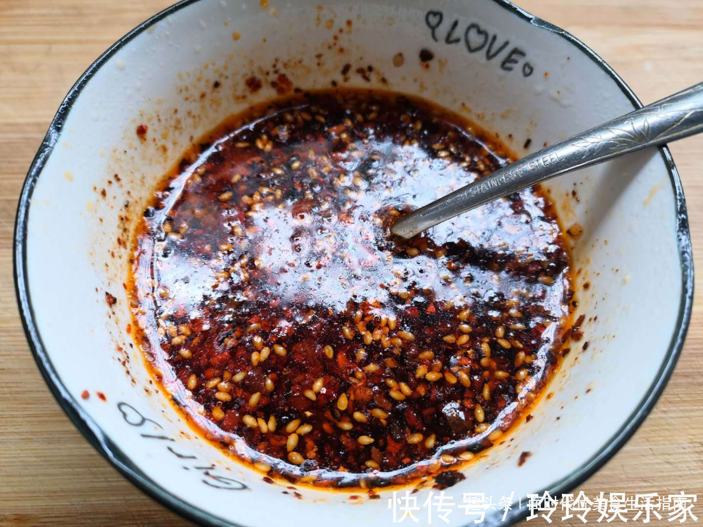 蒜泥白肉家常做法，清爽不油腻，简单几个步骤，比饭店的还好吃