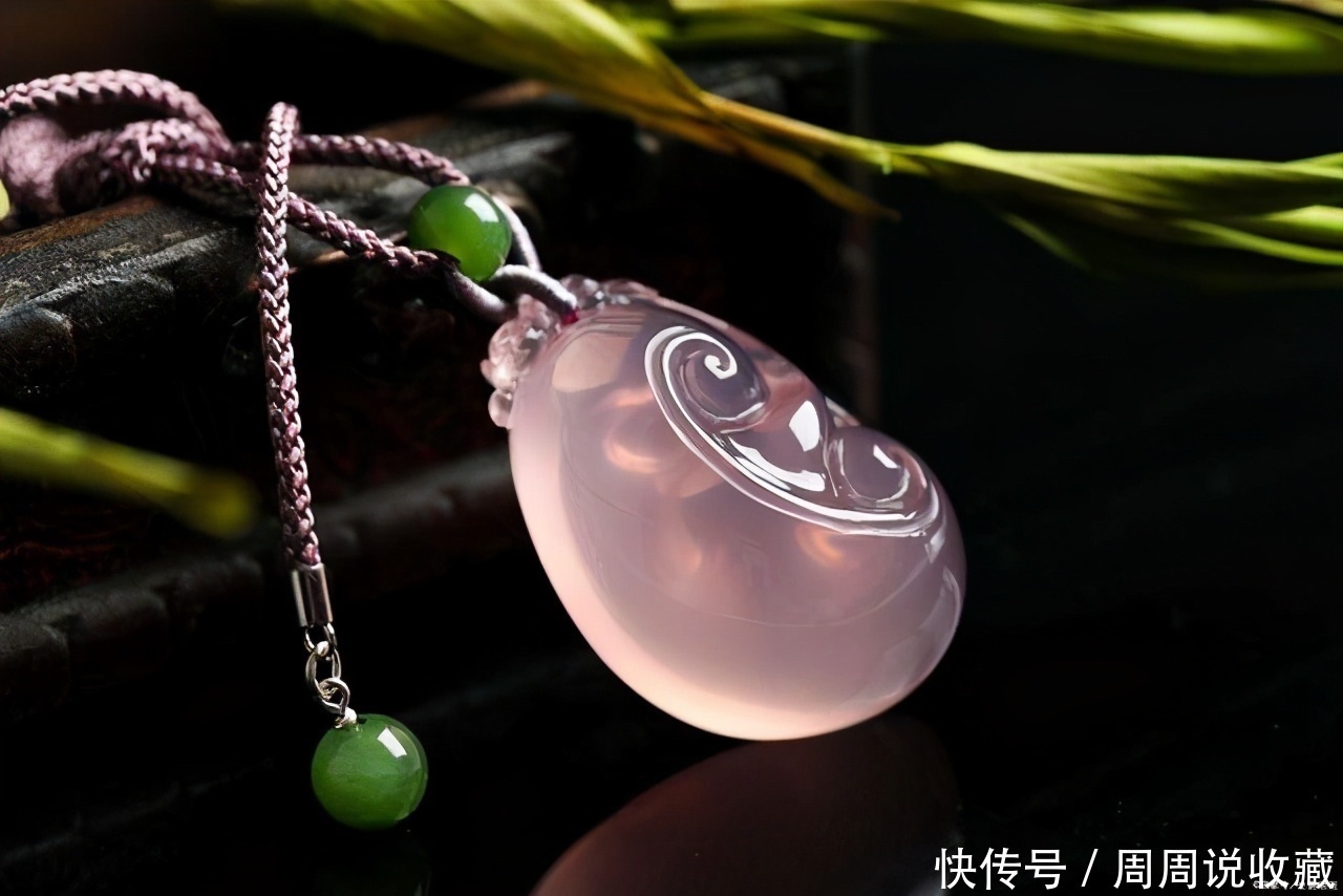 新国标对玉髓进行了一个重新的定义,那么玉髓和玛瑙怎么区别