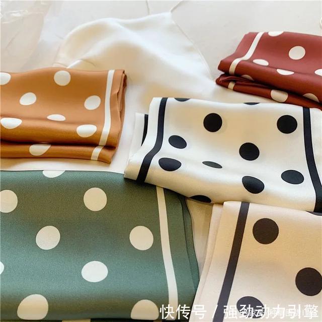 秋天毛衣、外套这么搭,太太太高级!