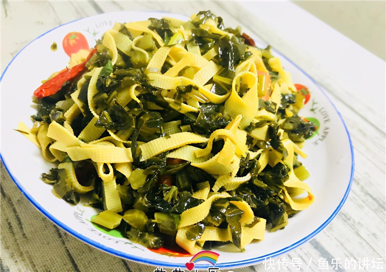 忙完工作,准备一些家常菜,一家人坐一起吃,真踏实呀