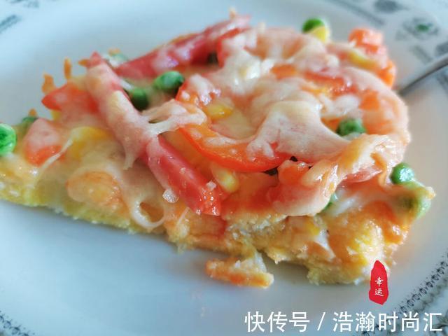拉丝|没想到馒头做的披萨也这么美味,披萨底部金黄,蛋香奶香味道浓郁