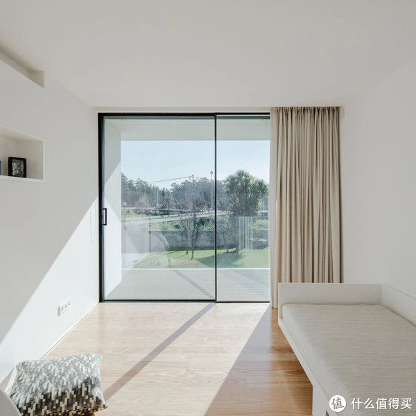 落地窗|我发现了让「小户型」变大、「大空间」变豪宅的神操作！