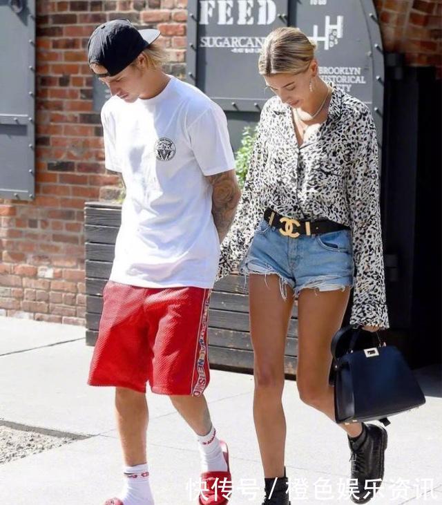 下身搭配|比伯老婆海莉身材越来越紧实,穿着内衣配西装出街,大方又性感